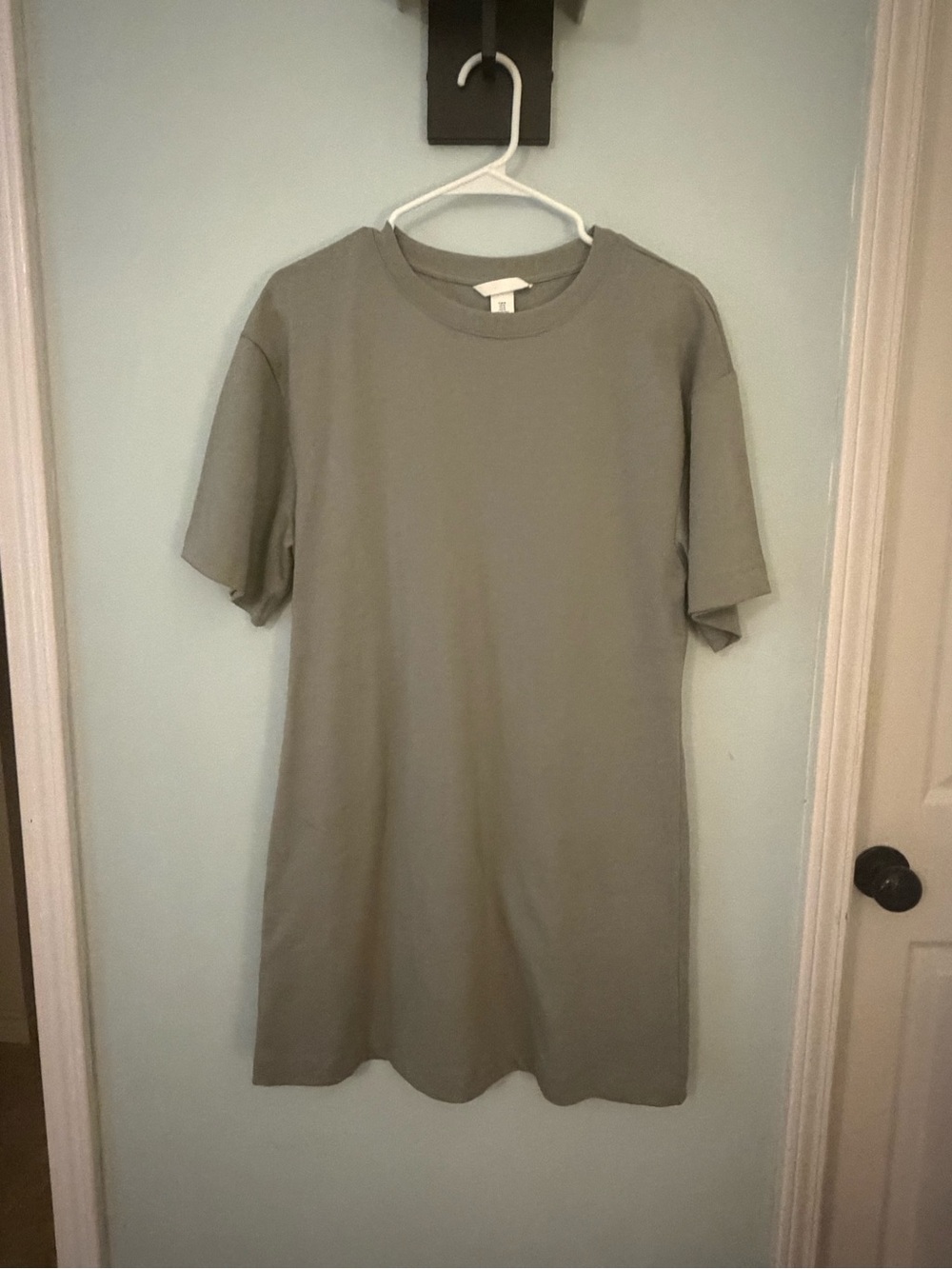 H&M Women's Short Sleeve Crew Dress in Sage